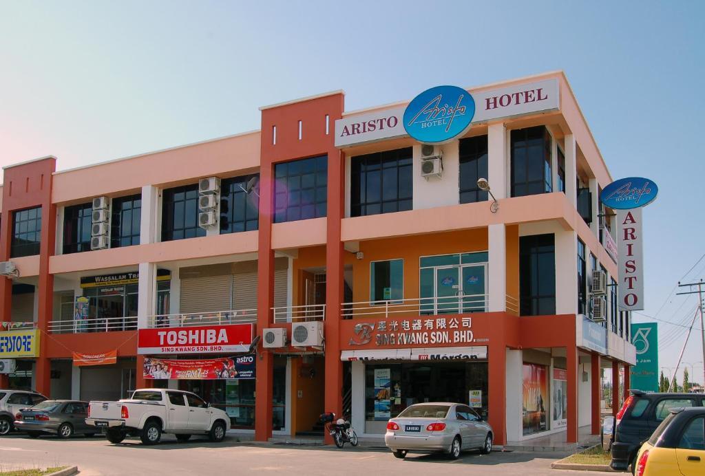 Aristo Hotel Putatan 亞庇 外观 照片