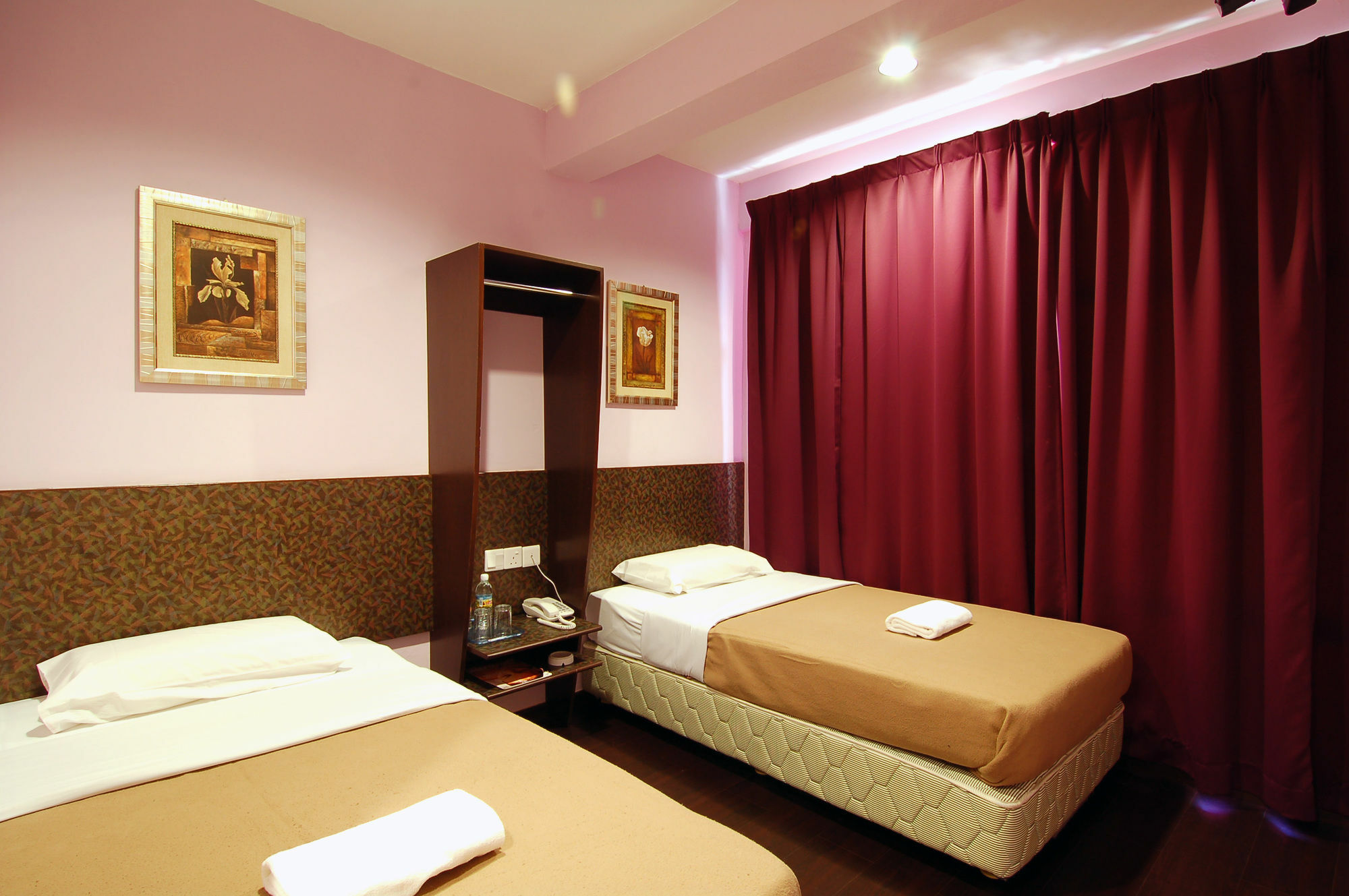 Aristo Hotel Putatan 亞庇 外观 照片