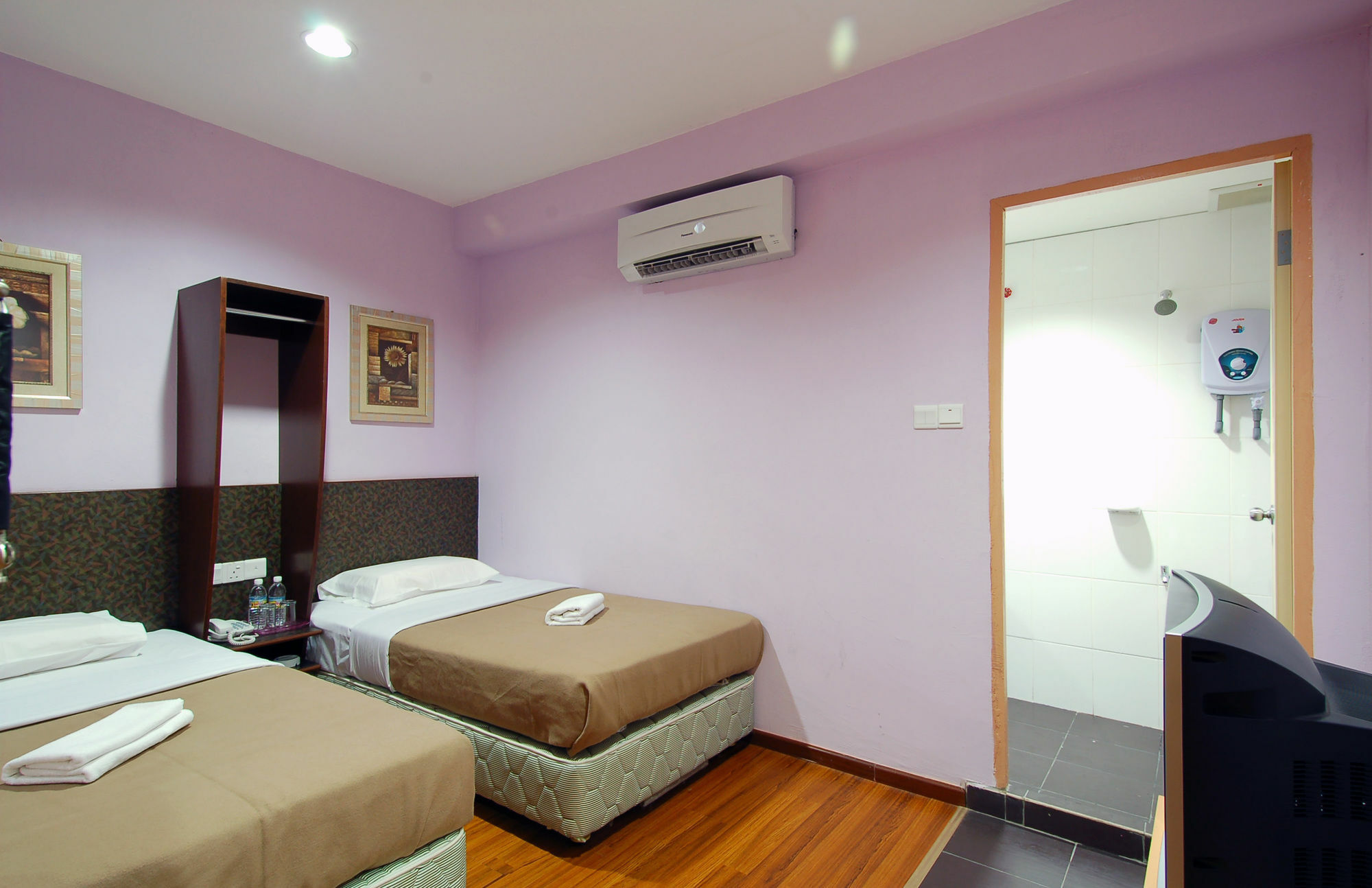 Aristo Hotel Putatan 亞庇 外观 照片