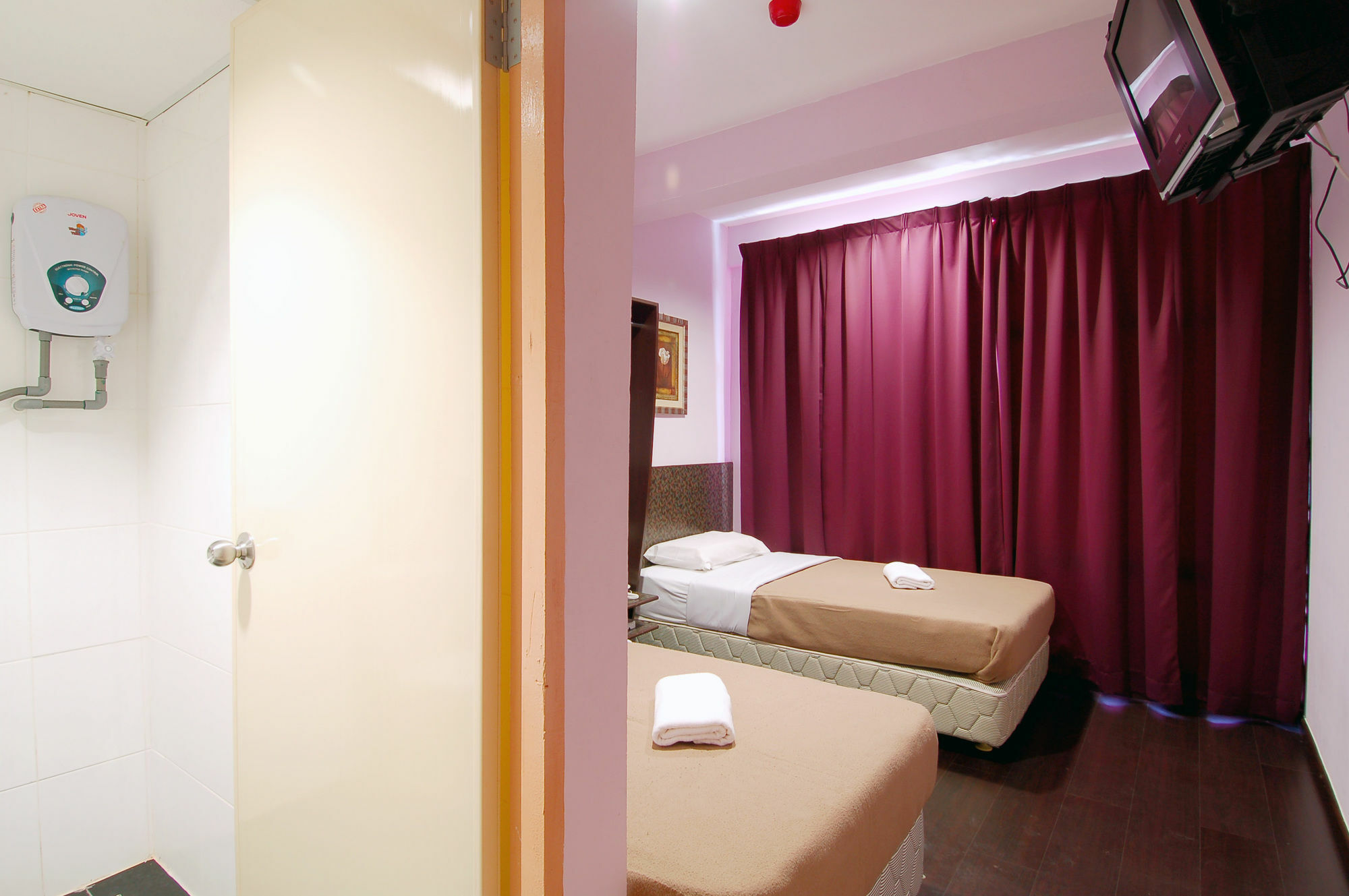 Aristo Hotel Putatan 亞庇 外观 照片